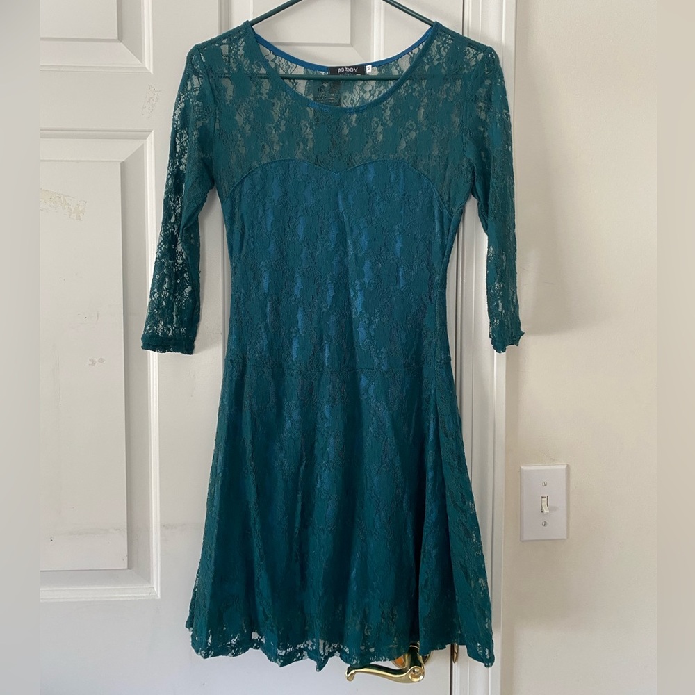 Green lace dress size M